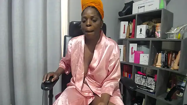 Shaniko89 online show from October 2025 05:17:02 AM