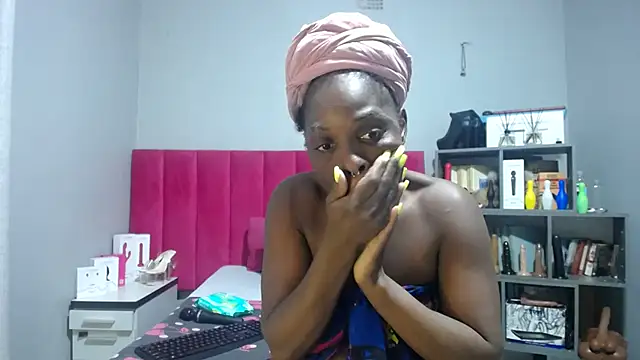 Shaniko89 online show from November 2025 05:13:01 PM