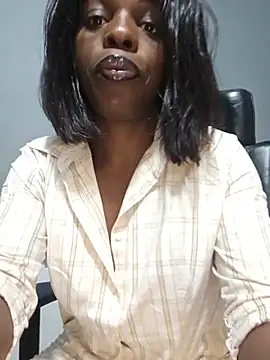 Shaniko89 online show from June 2026 01:18:02 AM