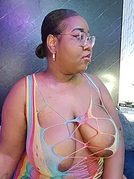 Snapshot of Darnellqueen chatting on October 2025 03:49:02 AM Darnellqueen online show from October 2025 03:49:02 AM