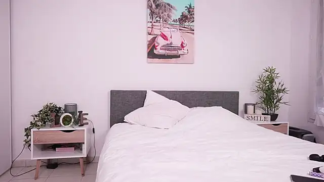 Bella Twine online show from March 2025 02:21:02 PM