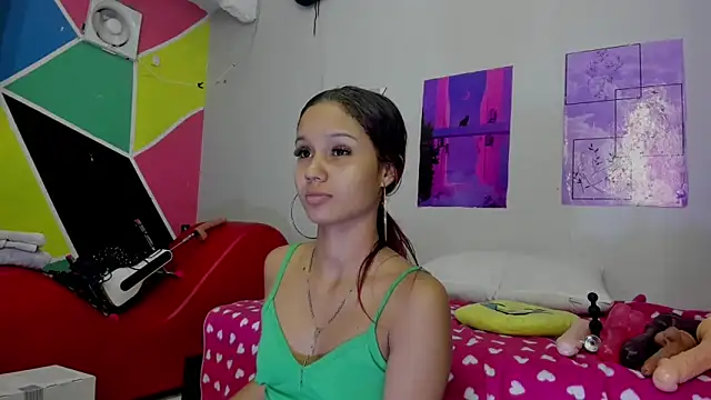 Snapshot of MarianaManzur chatting on February 2025 01:36:01 PM MarianaManzur online show from February 2025 01:36:01 PM