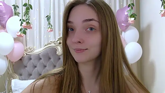 VirginieCruz online show from February 2025 07:28:02 PM