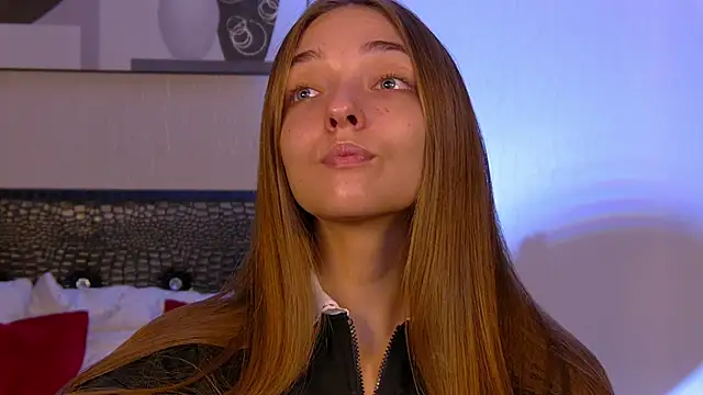 VirginieCruz online show from October 2025 07:25:02 PM