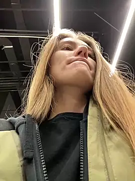 Snapshot of ValenciaShock chatting on December 2024 08:15:02 AM ValenciaShock online show from December 2024 08:15:02 AM