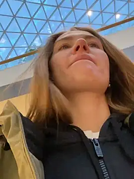 Snapshot of ValenciaShock chatting on December 2024 05:18:02 AM ValenciaShock online show from December 2024 05:18:02 AM