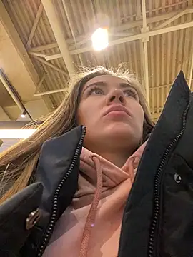 Snapshot of ValenciaShock chatting on January 2025 05:10:02 AM ValenciaShock online show from January 2025 05:10:02 AM