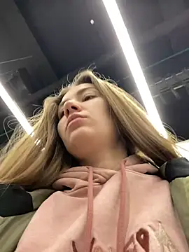 Snapshot of ValenciaShock chatting on February 2025 05:14:01 AM ValenciaShock online show from February 2025 05:14:01 AM