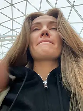 Snapshot of ValenciaShock chatting on February 2025 05:16:01 AM ValenciaShock online show from February 2025 05:16:01 AM