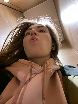 Snapshot of ValenciaShock chatting on February 2025 08:17:02 AM ValenciaShock online show from February 2025 08:17:02 AM