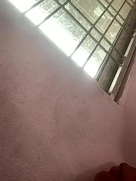 Hullax online show from March 2026 02:52:01 AM