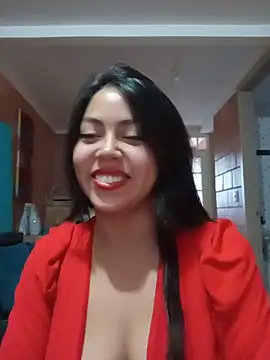 Snapshot of leah_passion chatting on May 2026 10:51:01 PM leah passion online show from May 2026 10:51:01 PM