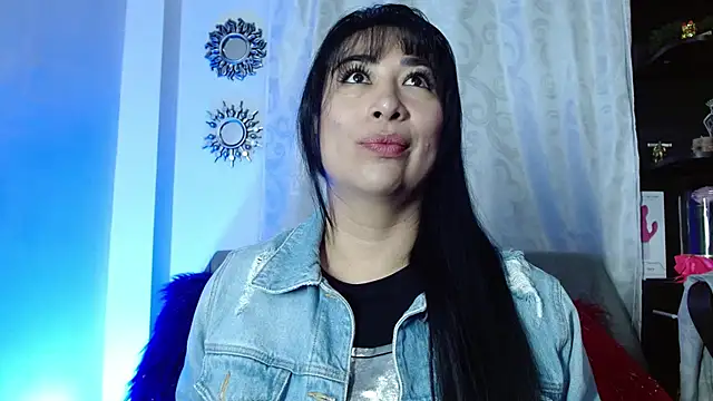 Snapshot of Karina_Yang chatting on January 2025 01:32:01 AM Karina Yang online show from January 2025 01:32:01 AM