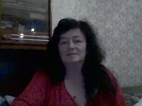 Snapshot of GypsiQueen2 chatting on February 2025 08:21:01 PM GypsiQueen2 online show from February 2025 08:21:01 PM