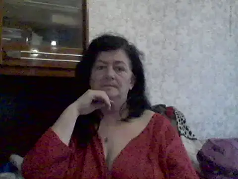 Snapshot of GypsiQueen2 chatting on February 2025 02:37:01 PM GypsiQueen2 online show from February 2025 02:37:01 PM
