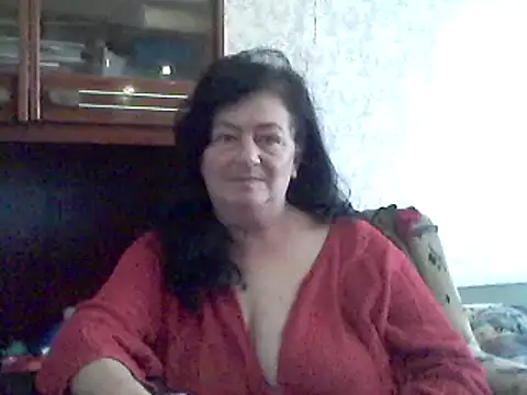 Snapshot of GypsiQueen2 chatting on February 2025 01:09:02 PM GypsiQueen2 online show from February 2025 01:09:02 PM