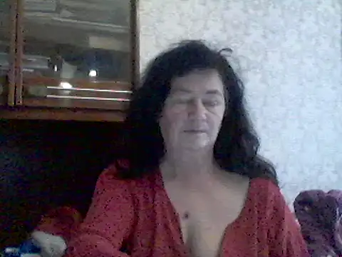 Snapshot of GypsiQueen2 chatting on February 2025 01:16:01 PM GypsiQueen2 online show from February 2025 01:16:01 PM