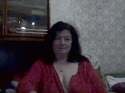 Snapshot of GypsiQueen2 chatting on February 2025 07:39:01 PM GypsiQueen2 online show from February 2025 07:39:01 PM
