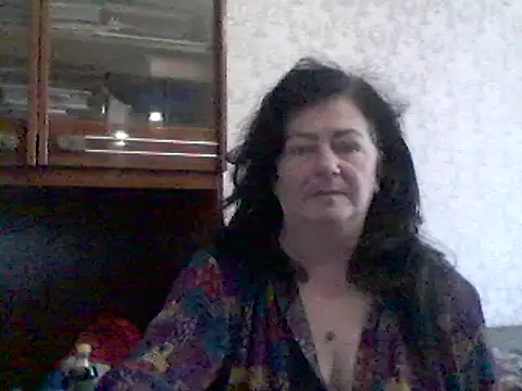 Snapshot of GypsiQueen2 chatting on February 2025 02:06:02 PM GypsiQueen2 online show from February 2025 02:06:02 PM