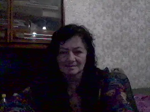 Snapshot of GypsiQueen2 chatting on February 2025 08:25:01 PM GypsiQueen2 online show from February 2025 08:25:01 PM