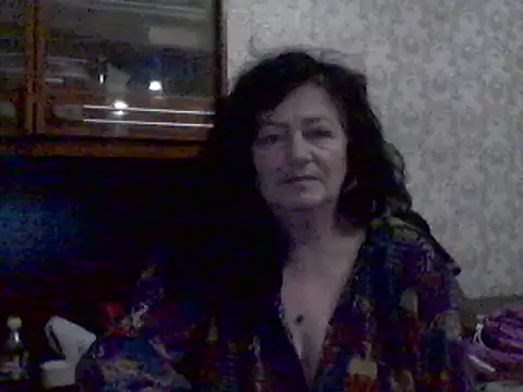 Snapshot of GypsiQueen2 chatting on February 2025 04:55:01 PM GypsiQueen2 online show from February 2025 04:55:01 PM