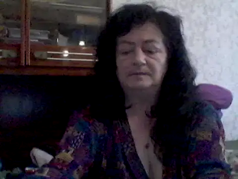Snapshot of GypsiQueen2 chatting on February 2025 10:27:02 AM GypsiQueen2 online show from February 2025 10:27:02 AM