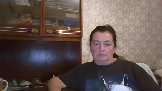 Snapshot of GypsiQueen2 chatting on September 2025 07:03:02 PM GypsiQueen2 online show from September 2025 07:03:02 PM
