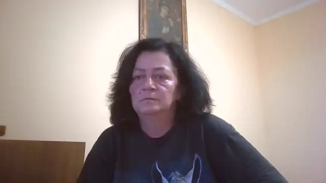 Snapshot of GypsiQueen2 chatting on June 2026 06:07:02 PM GypsiQueen2 online show from June 2026 06:07:02 PM