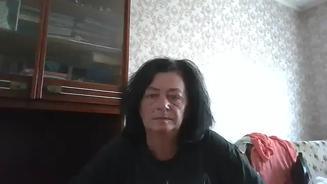 Snapshot of GypsiQueen2 chatting on July 2026 06:09:01 AM GypsiQueen2 online show from July 2026 06:09:01 AM