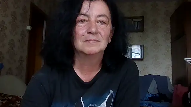 Snapshot of GypsiQueen2 chatting on July 2026 11:26:02 AM GypsiQueen2 online show from July 2026 11:26:02 AM