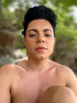 Snapshot of LukeLouHarvey chatting on October 2025 05:51:02 AM LukeLouHarvey online show from October 2025 05:51:02 AM