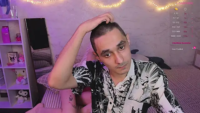 Snapshot of PostBabyyy chatting on March 2025 09:48:01 PM PostBabyyy online show from March 2025 09:48:01 PM