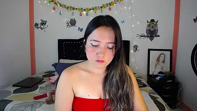 Snapshot of naughty_girl_4u chatting on December 2024 07:00:01 PM naughty girl 4u online show from December 2024 07:00:01 PM