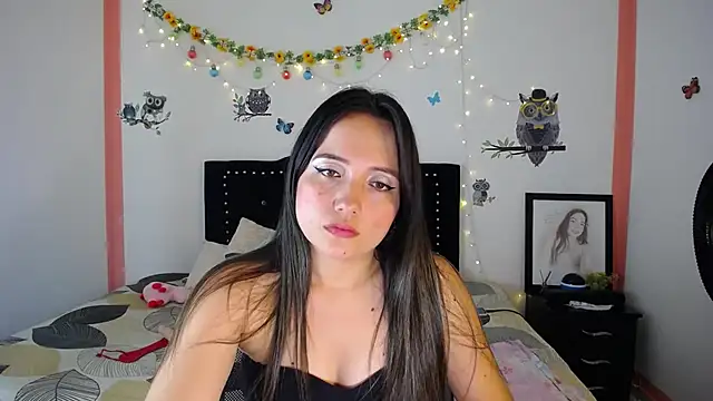 Snapshot of naughty_girl_4u chatting on December 2024 05:06:02 PM naughty girl 4u online show from December 2024 05:06:02 PM