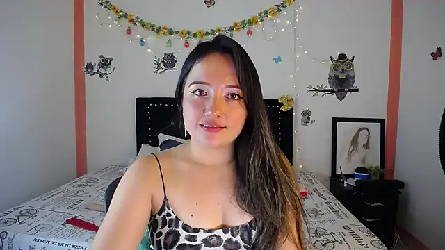 Snapshot of naughty_girl_4u chatting on December 2024 04:49:02 PM naughty girl 4u online show from December 2024 04:49:02 PM