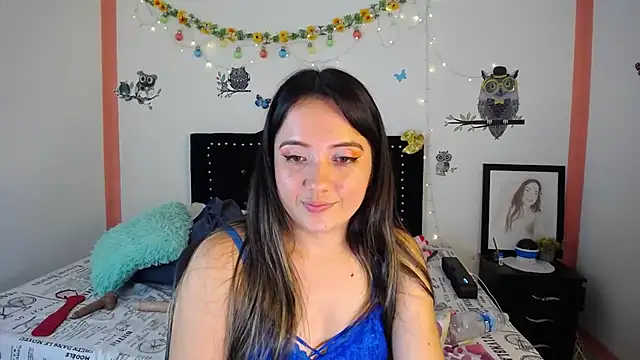 Snapshot of naughty_girl_4u chatting on December 2024 10:21:02 PM naughty girl 4u online show from December 2024 10:21:02 PM