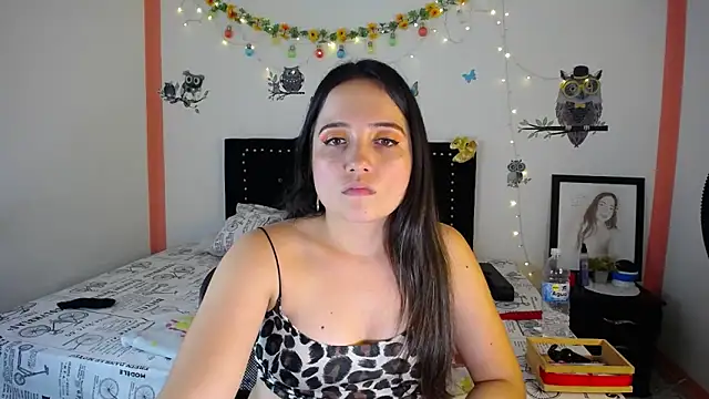 Snapshot of naughty_girl_4u chatting on January 2025 10:21:01 PM naughty girl 4u online show from January 2025 10:21:01 PM