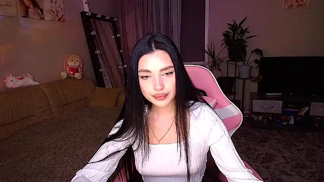   Malika   online show from October 2025 03:33:02 PM