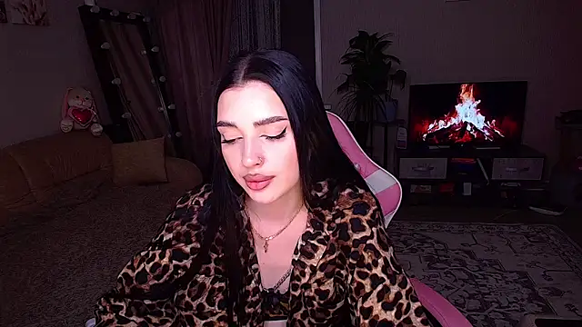   Malika   online show from April 2026 01:41:01 PM