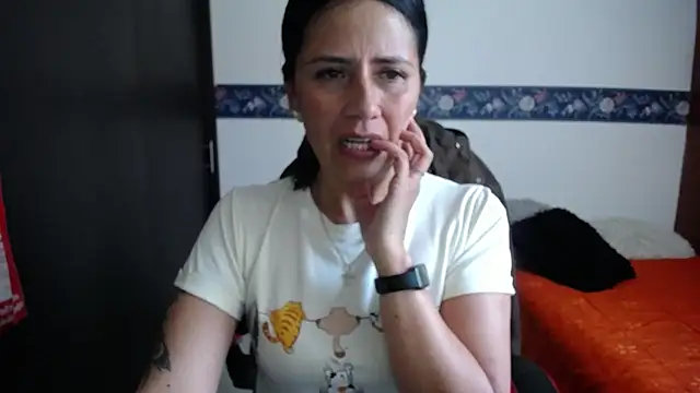 sharoon cheerry online show from October 2025 12:58:01 PM