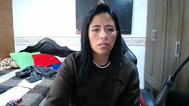 sharoon cheerry online show from April 2026 04:10:02 PM