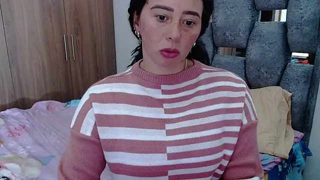 sara hott 1 online show from January 2025 08:50:02 PM