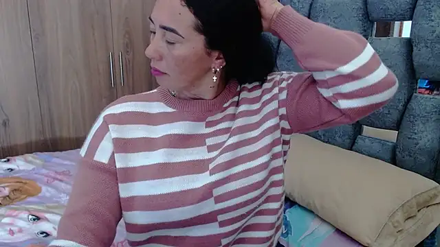 sara hott 1 online show from February 2025 08:13:02 PM