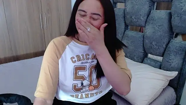 sara hott 1 online show from March 2025 07:24:02 PM