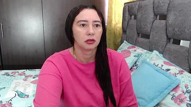 Snapshot of sara_hott_1 chatting on June 2026 02:52:01 PM sara hott 1 online show from June 2026 02:52:01 PM