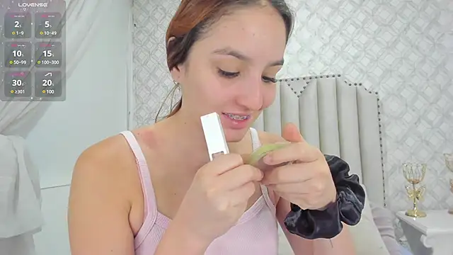 Pia Johnson  online show from February 2025 11:55:01 AM