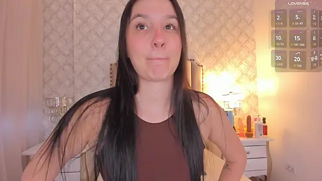 Pia Johnson  online show from April 2026 11:38:01 AM