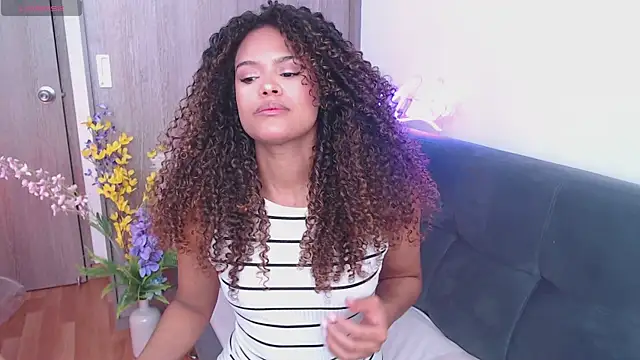 Snapshot of Amelia_bss chatting on November 2025 01:55:01 PM Amelia bss online show from November 2025 01:55:01 PM