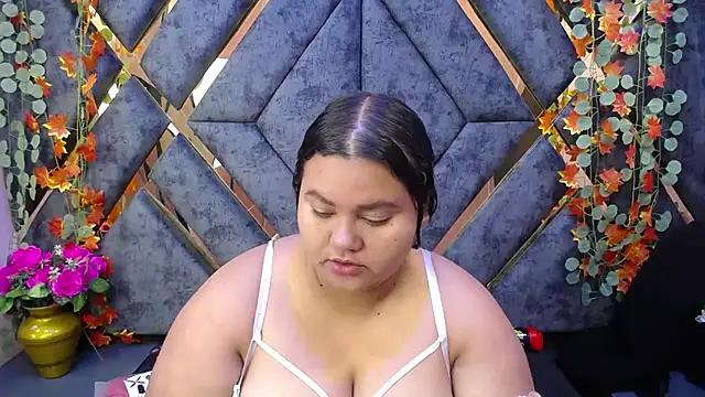 ValenTitis online show from October 2025 08:31:01 PM