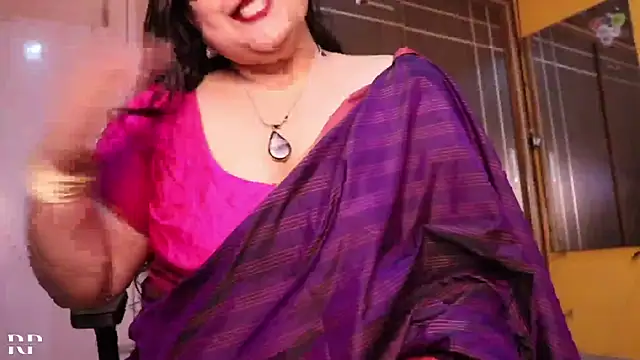 Snapshot of AgniPriya chatting on February 2025 06:08:02 PM AgniPriya online show from February 2025 06:08:02 PM
